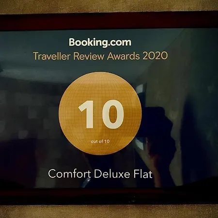 Comfort Deluxe Flat شقة *